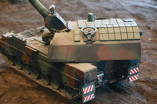 PzH 2000 1:8